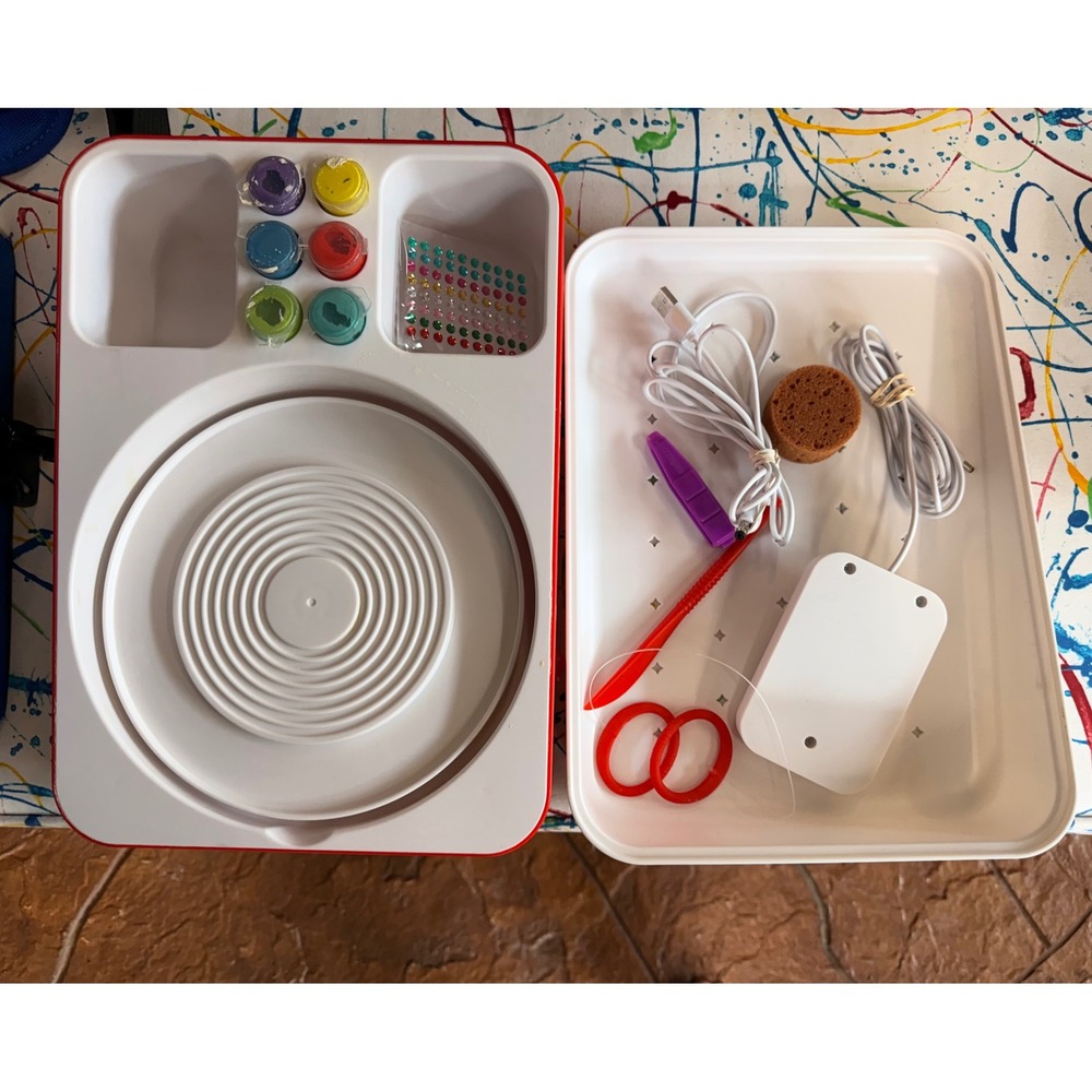 FAO Schwarz Kids Pottery Studio Wheel Set USB Clay Paint Tools Complete